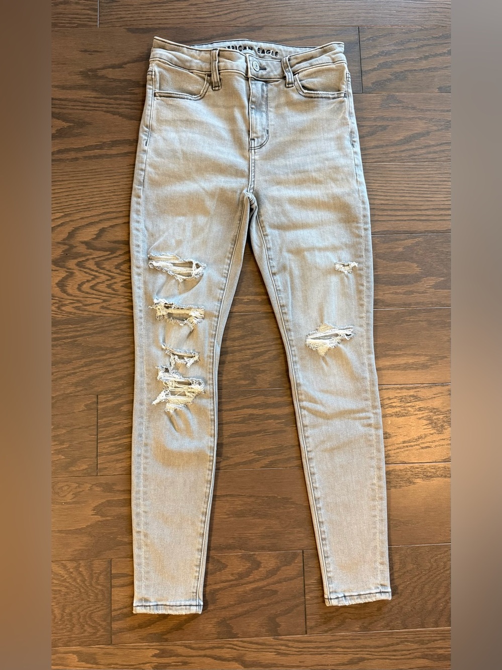 American Eagle Hi-Rise Jegging 2 Short Gray Distressed Next Level Stretch